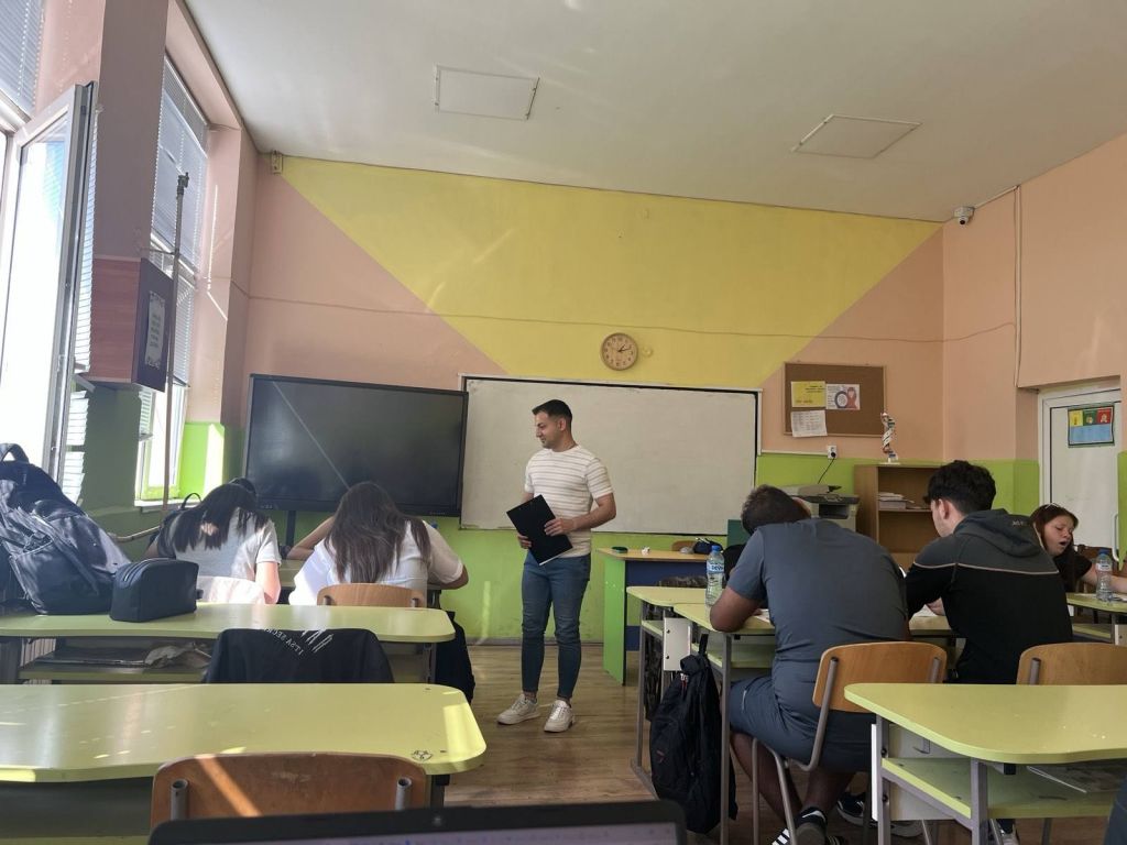 В един фокус трудно се улавят всички положителни неща… но когато зад тях стоят сърца, отдаденост и обща кауза ,те се усещат. 1